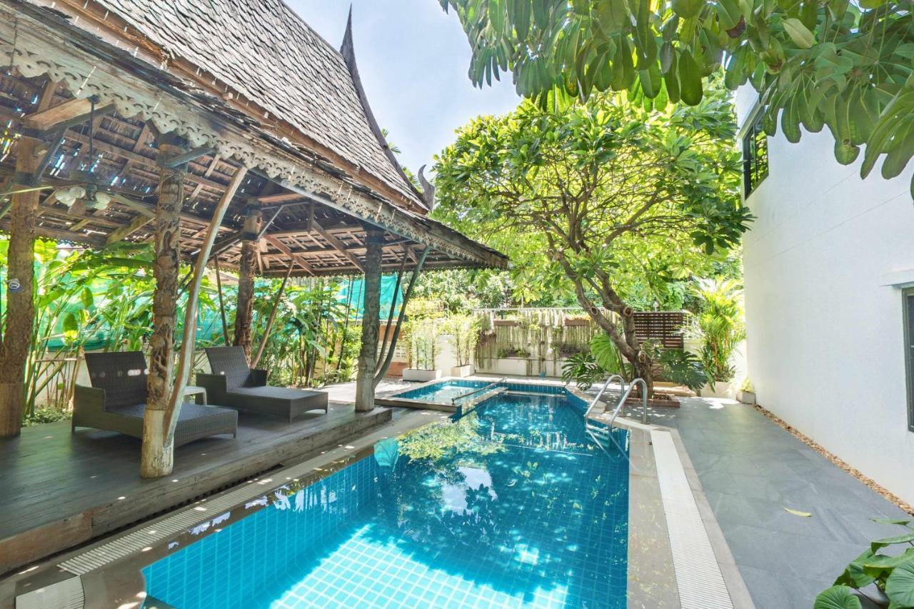 Charlie House Pin Klao Hotel Bangkok Exterior foto