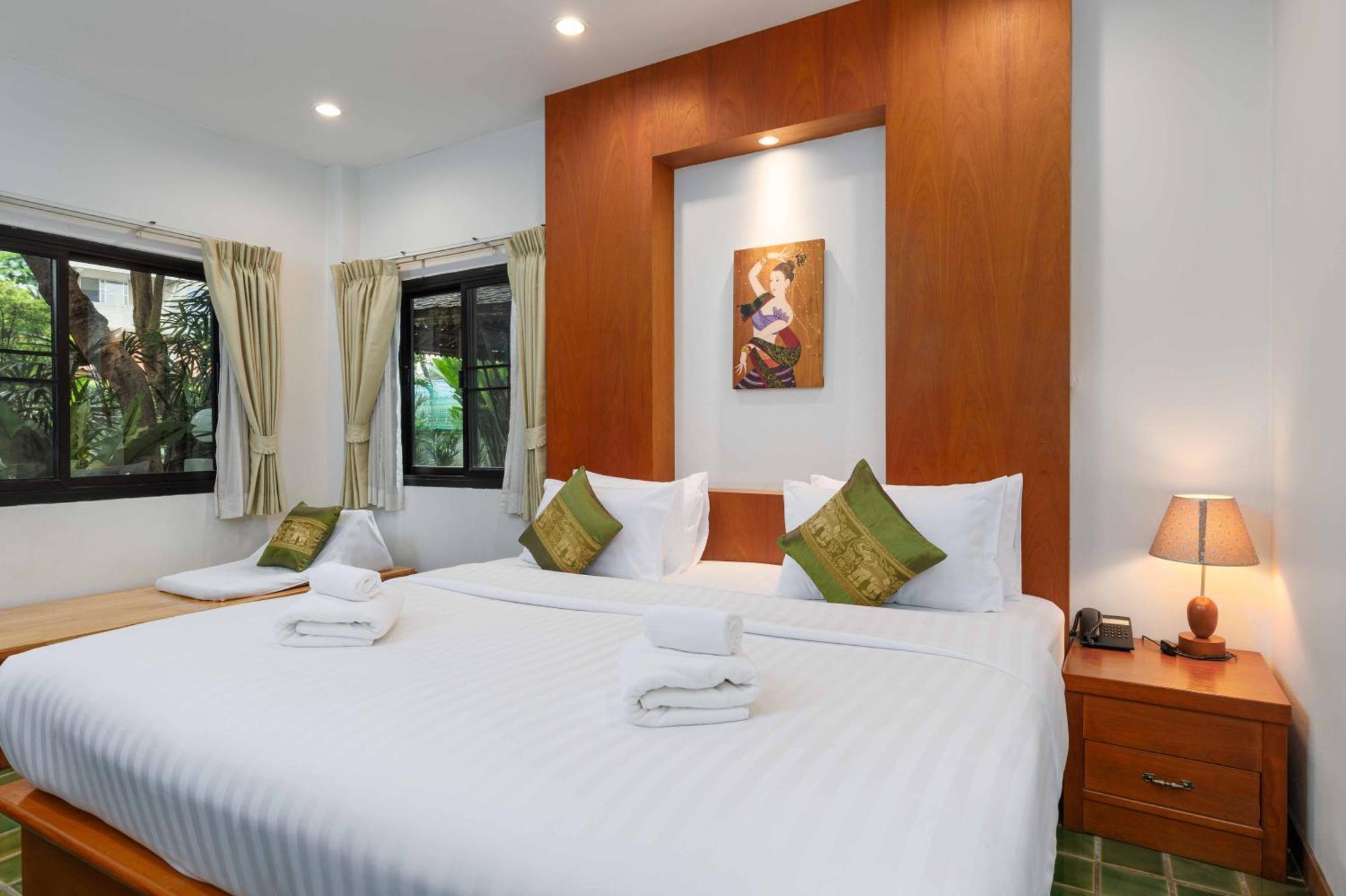 Charlie House Pin Klao Hotel Bangkok Exterior foto